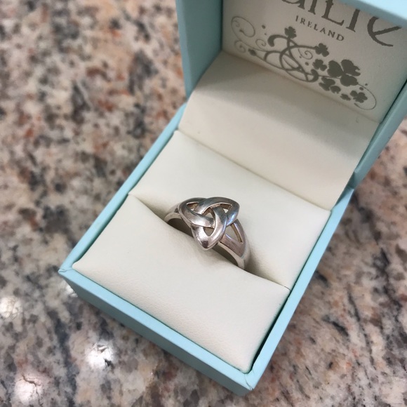 NEW💍Sterling Silver Celtic Trinity Knot Ring - Picture 1 of 7